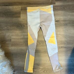 *NWOT* Nike Knit Dri-Fit Leggings
